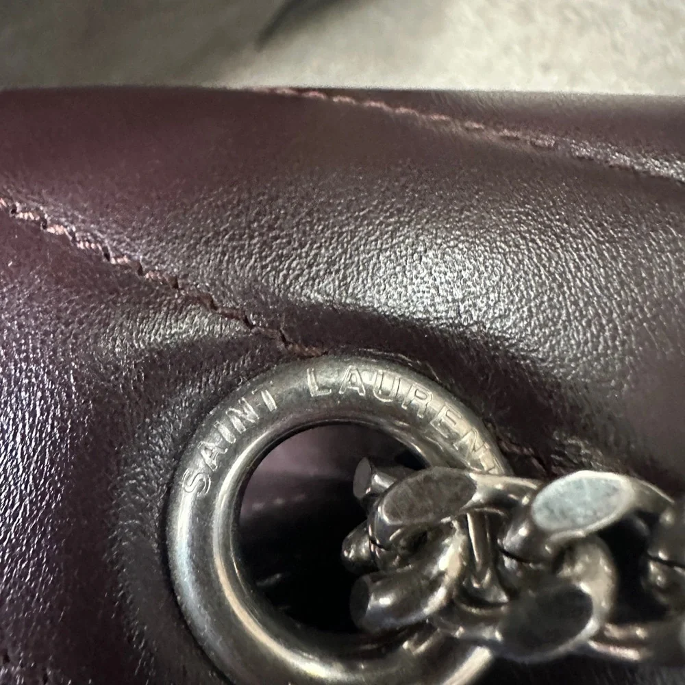 Authentic Saint Laurent Medium Loulou amaranto - Picture 5 of 11